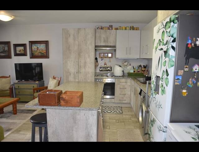 3 BEDROOM APARTMENT FOR SALE IN ISLAND VIEW